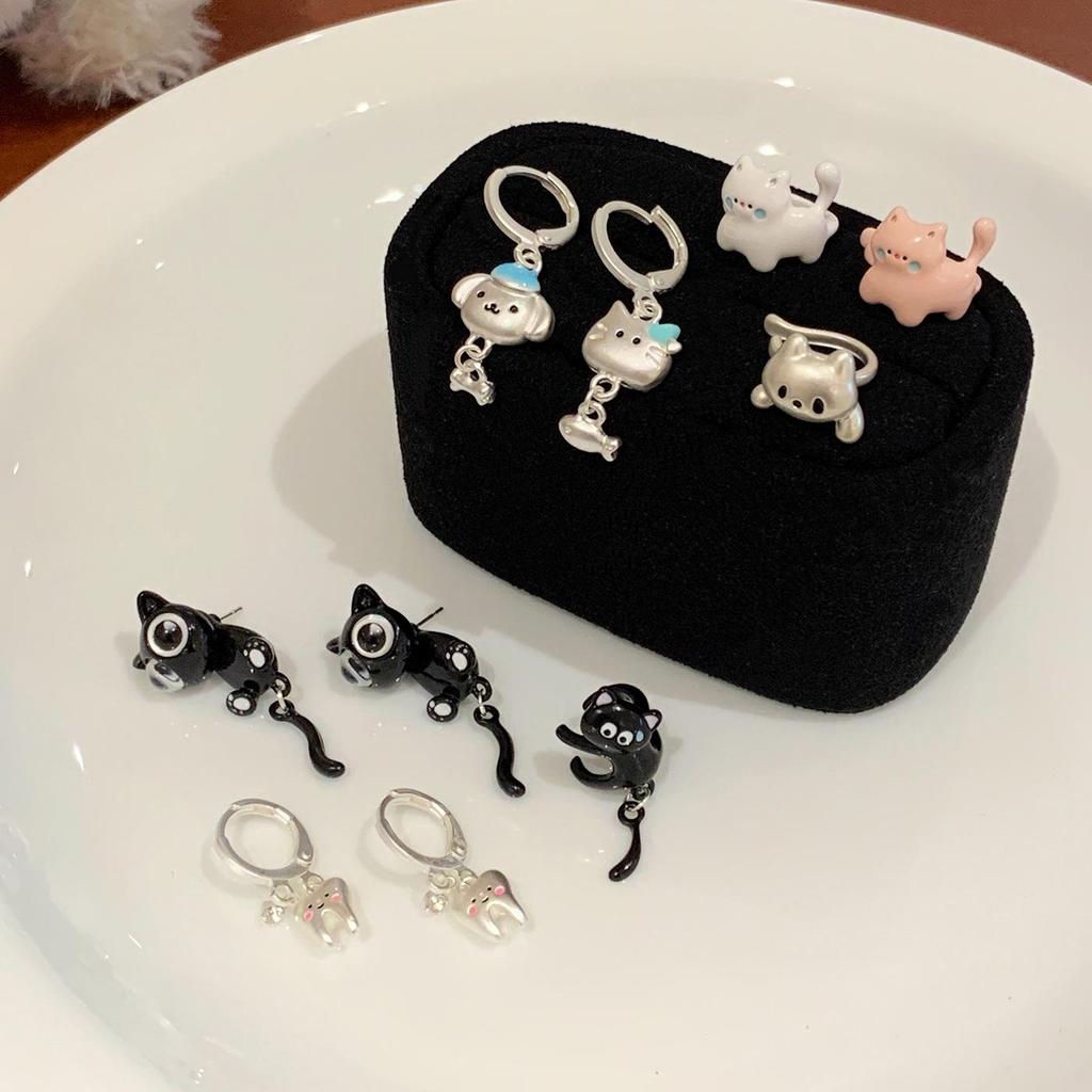 Cartoon Cat Ear Cuffs: Cute, High-End, Non-Pierced Clips for Women - Perfect for Autumn & Winter