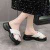 Versatile beach shoes 2025 summer new solid color thick sole outer wear Korean version simple small height black slippers
