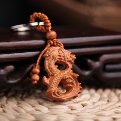 LLavero de estilo chino de madera de Durazno, colgante tallado de dragón zodiacal, decoración de mochila para llaves de coche, amuleto de buena suerte