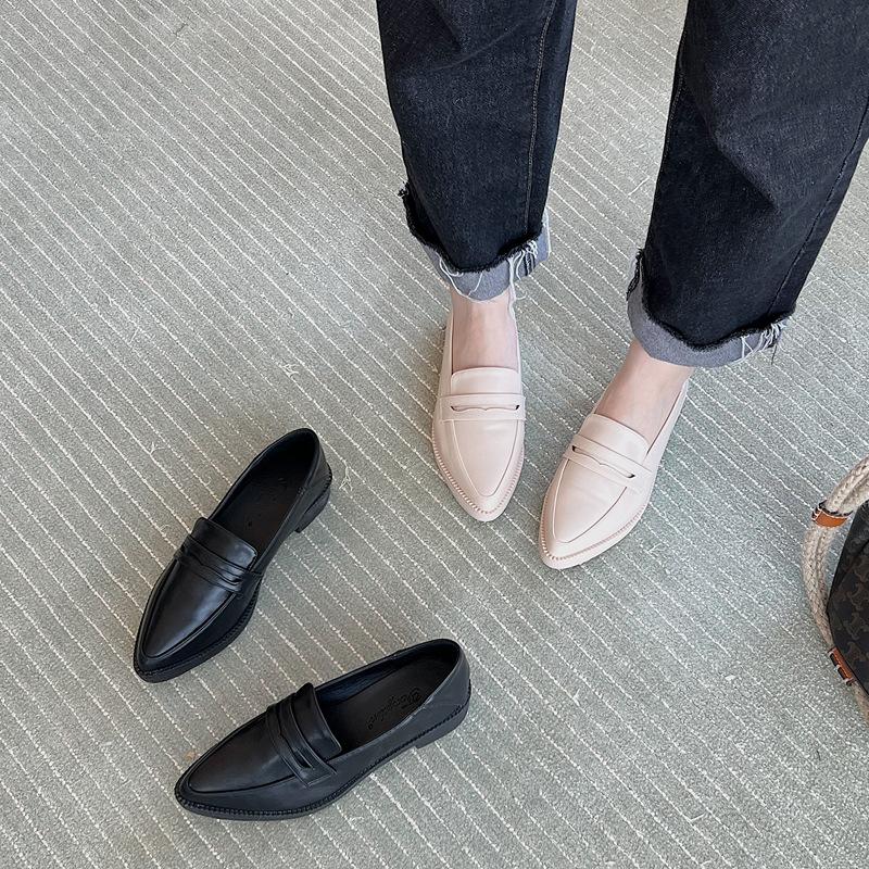 Модные короткие туфли с острым носком — фото 5