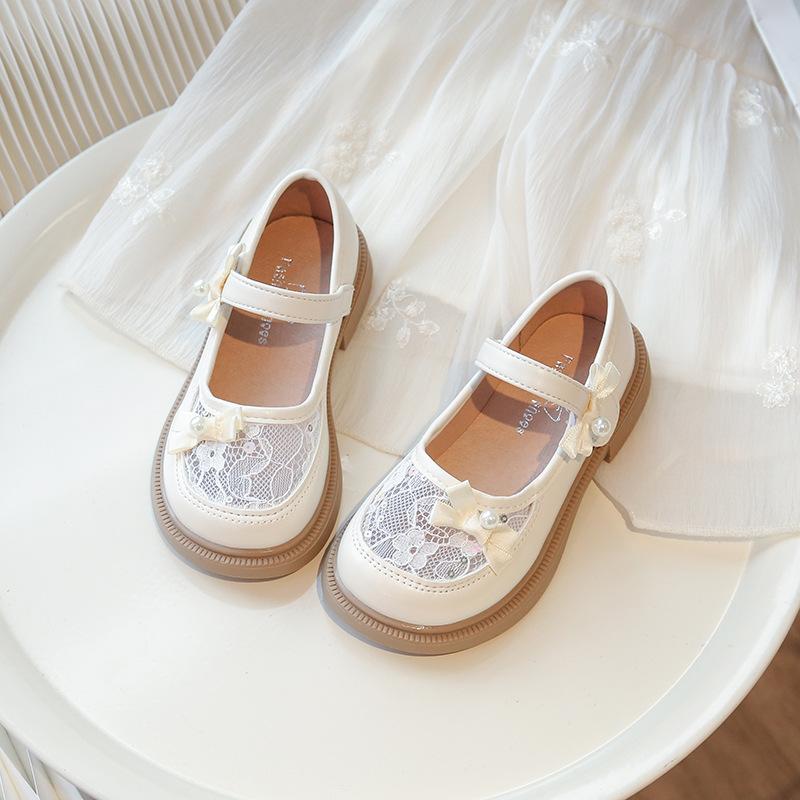 

Girls Princess Shoes Mesh Lace Embroidered Bows Kids Flat Shoes Non-slip Soft Sole 2025 New Girls Leather Shoes Round Toes Cute 26 бежевый