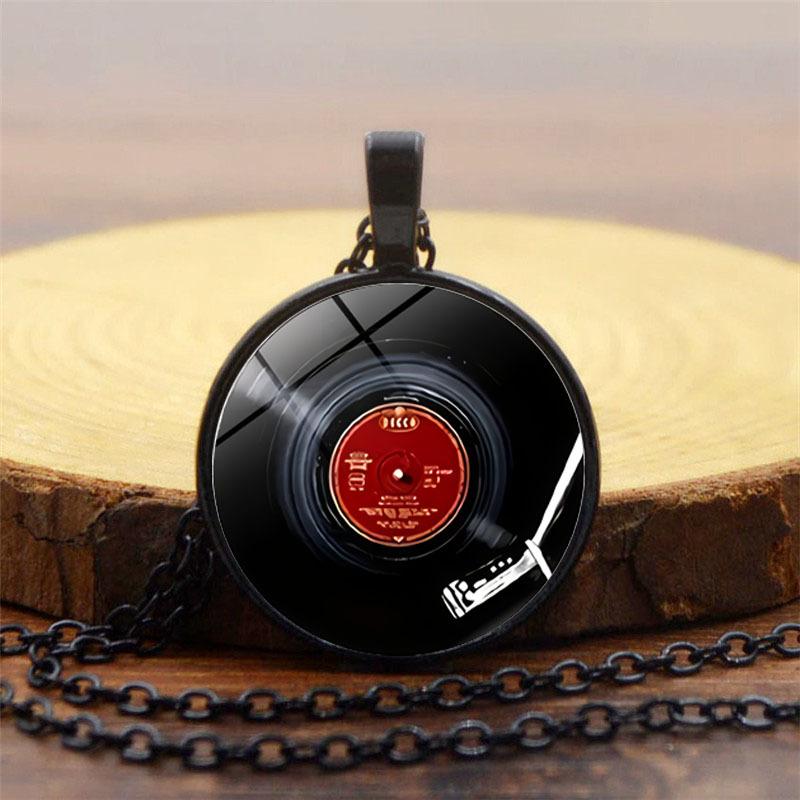 Retro Vinyl Record Pattern Time Women's Versatile Fashion Retro Pendant Necklace