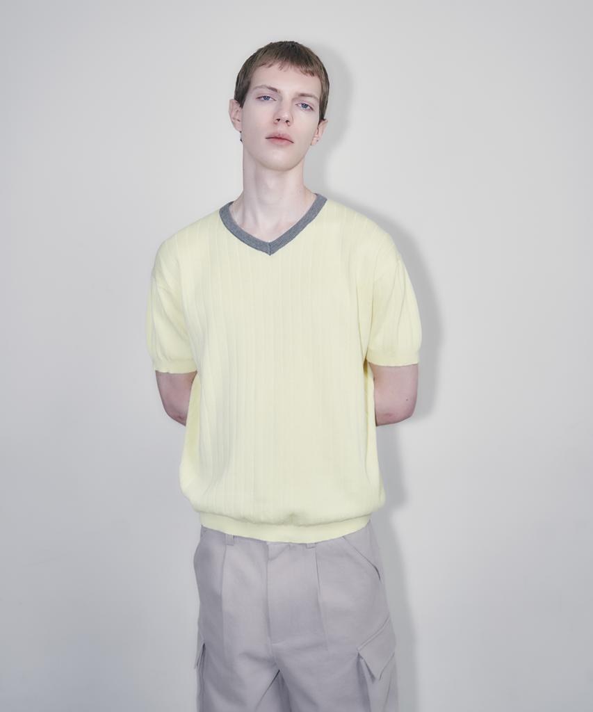Leondi Solid Rim V-Neck Short Sleeve Knit - Yellow