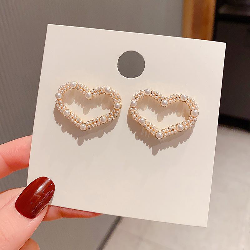 New Trendy Baroque Love Pearl Earrings Fashion Temperament Internet Celebrity Retro Hong Kong Style Stud Earrings Women