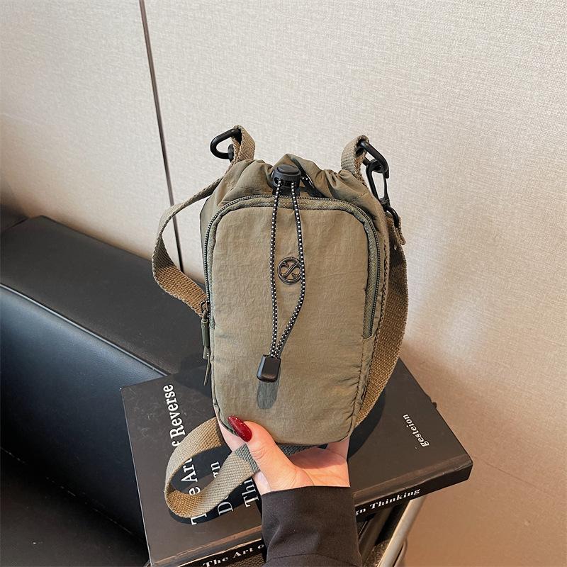 

New sports small satchel Korean version of the bundle drawstring foreign gas bucket bag trendy versatile fashion shoulder messenger bag 13*11*20 зелёный