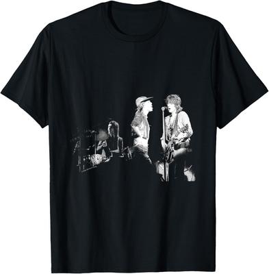 The Rolling Stones Live On Stage Von Everard Smith T-Shirt