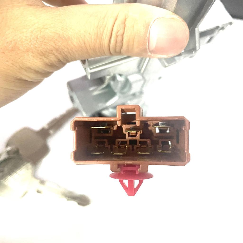 Compatible Ignition and Door Start Key Switch for Foton Motor Times Kangrui H2/H3 L037301002