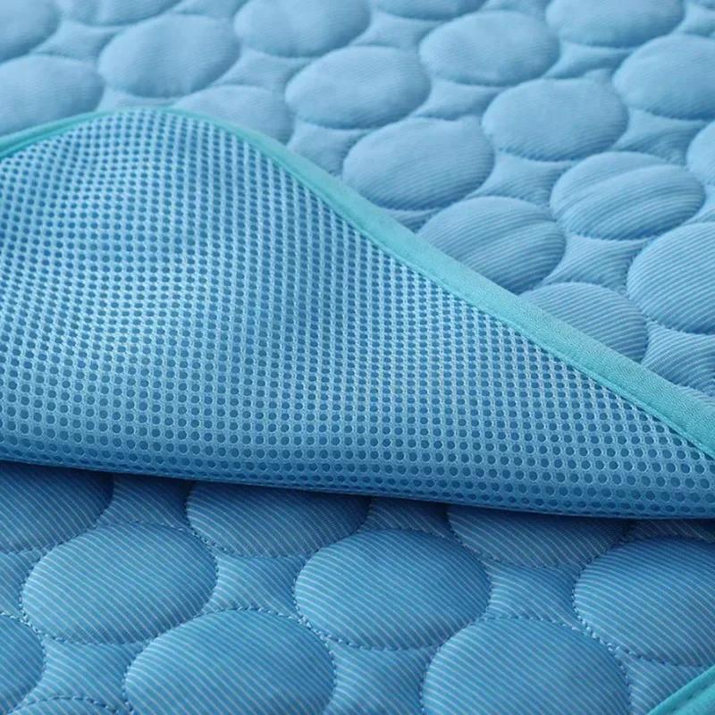 Summer 50x40cm Dog Pet Cool Mat for Summar Breathable Comfortable Mat Reusable Training Pad Dog Car Seat Cover Dog Bed