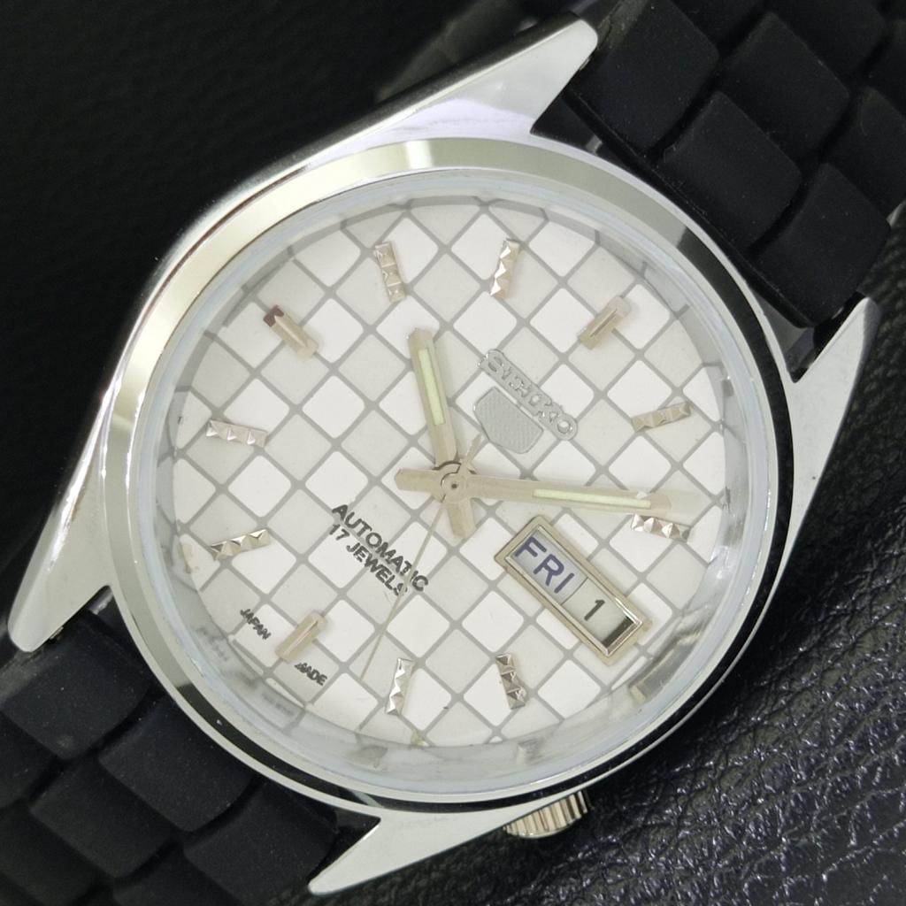 

MENS VINTAGE REFURBISHED SEIKO 5 AUTOMATIC JAPAN WHITE DIAL WATCH a440467-4 Sk-a440467