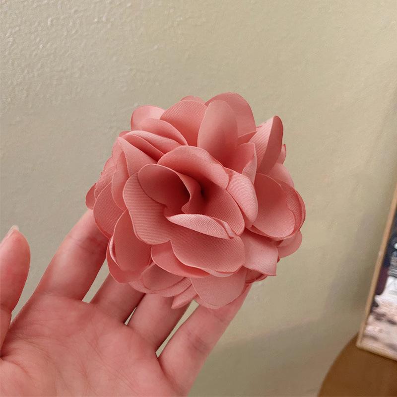Große Farbverlauf Seidenrose Haarspange - 3D Blumendesign für Frauen, Perfekt für Fotos am Meer