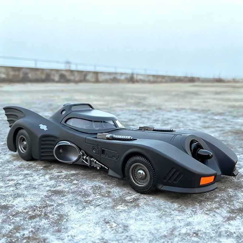 1/32 Classic Movie Car Batmobile Bat Alloy Sports Car Model Diecast Metal Toy Concept Racing Car Model Sound And Light Kids Gift