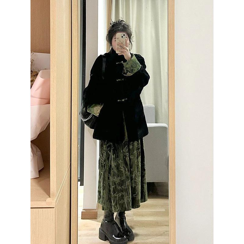 

Plus Size Chubby Girl Autumn Skirt Set: Chinese Print Frog Button Coat & High Waist Skirt 3XL (Recommended for 80-90kg)