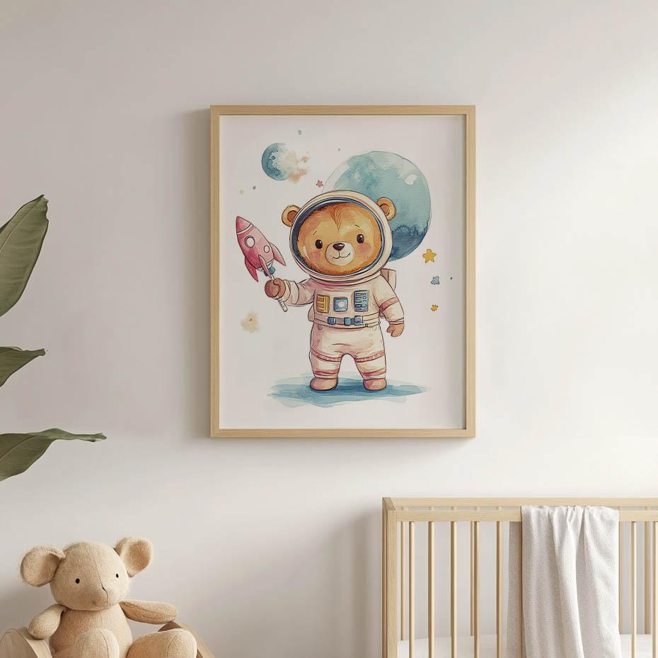 Plakat Misja Wesołego Misia Plakat Misja Wesołego Misia, 70X100 Cm, Rama Drewniana Ciemny Brąz, Papier Matowy 230 Gsm