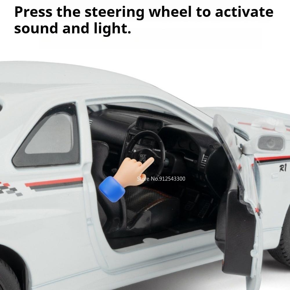 1:24 Scale GTR Sports Car Model Toy Music Light Pull Back Shock Absorption Miniature Supercar Models Toys for Children's Gifts