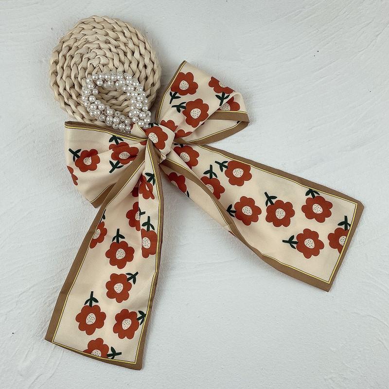 Panglică cu perle pentru păr – accesoriu elegant și elastic