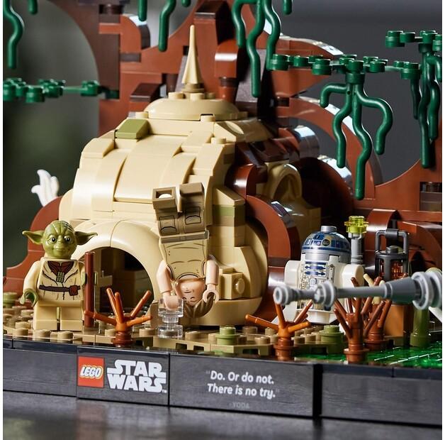 LEGO Star Wars 75330 Diorama: Jedi Training On Dagobah