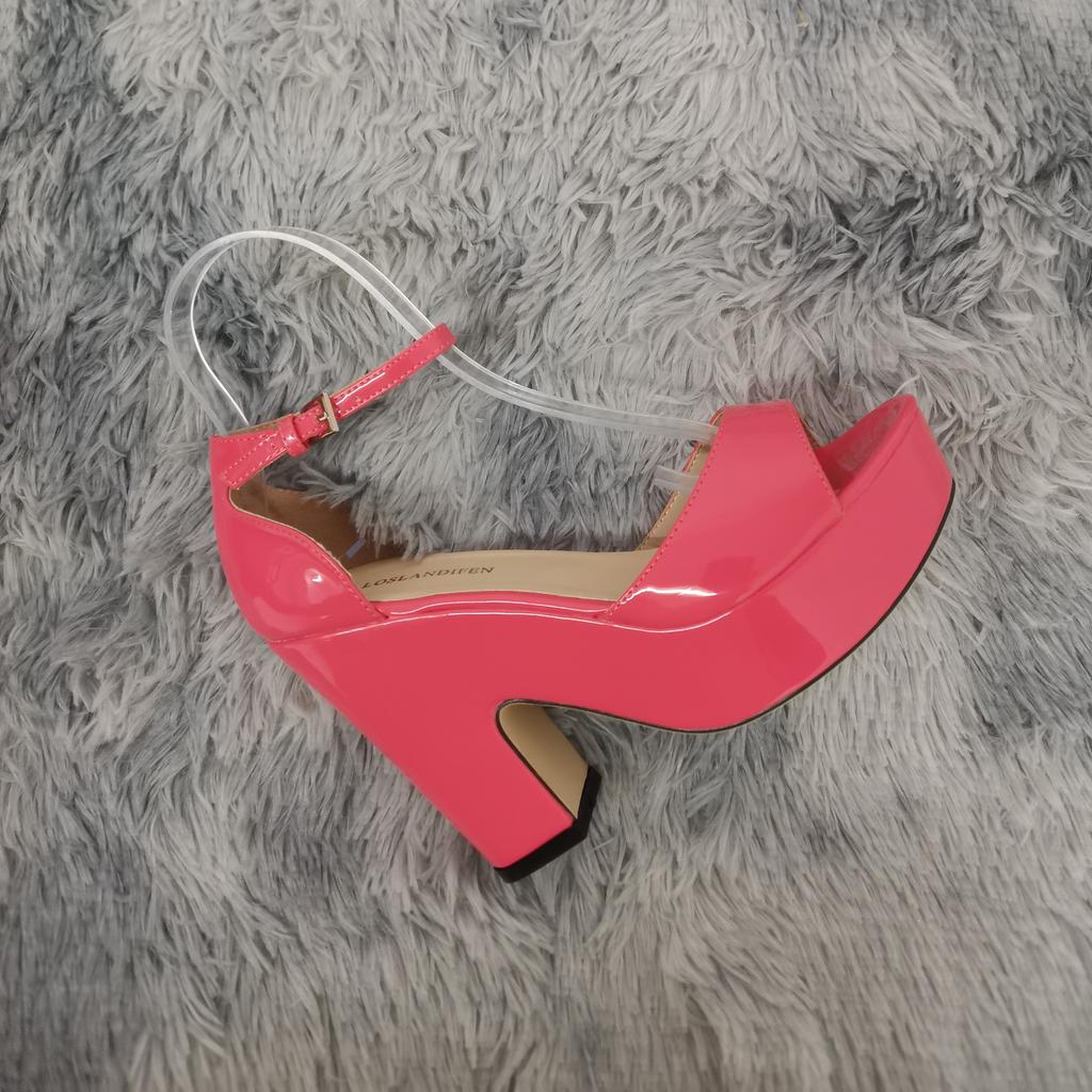 Women Sandals Summer Sexy Peep Toe Buckle Strap Sandal Square Thick High Heels Flock Platform Black Party Red Wedding Shoes Shoe