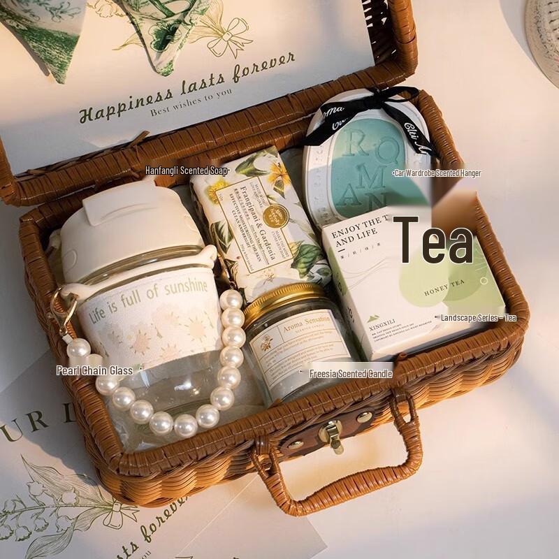 Women s Day Rattan Basket Gift Set