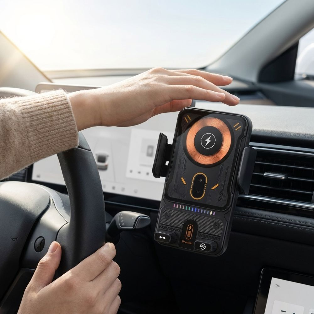 Black Car Phone Mount 15W Fast Charging Vent Clip Phone Mount Universal Car Phone Holder