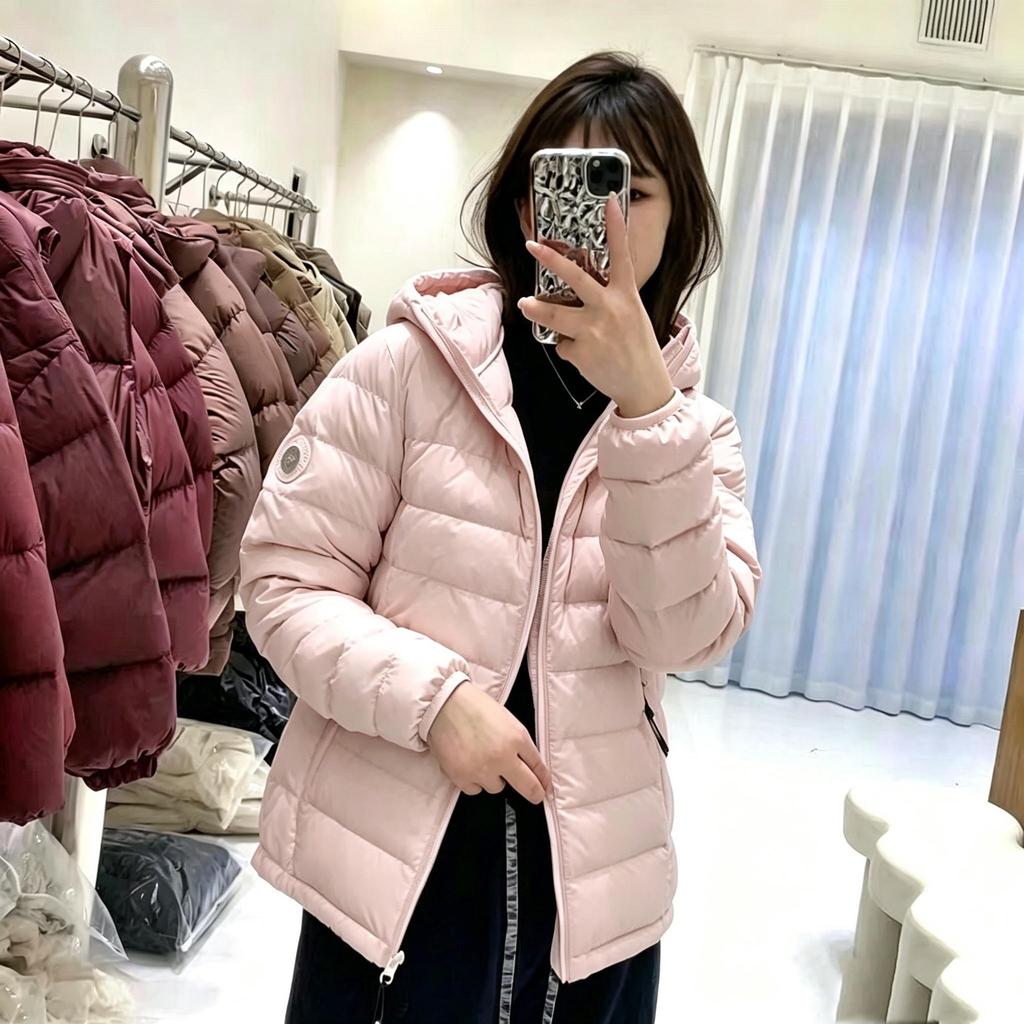 Outdoor portable, light and thin hooded short cotton clothes, women's simple solid color jacket stalls, get goods in batches.