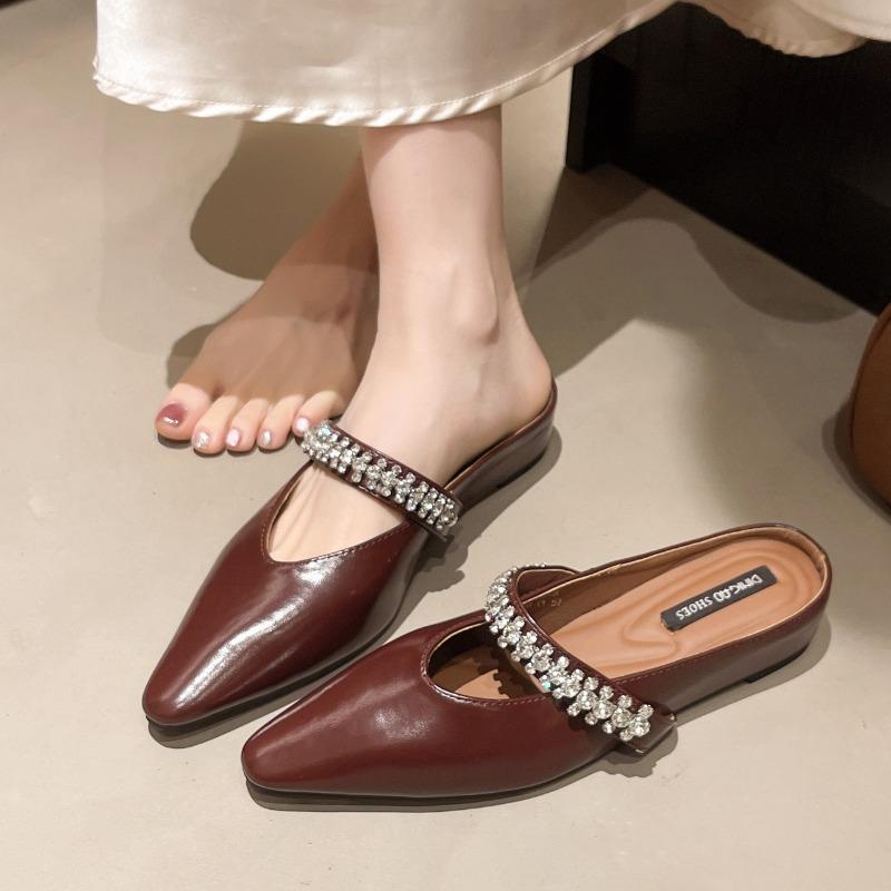 Fashion Womens Slippers with Flat Heel Close Toes Rhinestone Anti Slip Versatile 2025 New Summer PU Multi Colored Flat Bottom Slippers