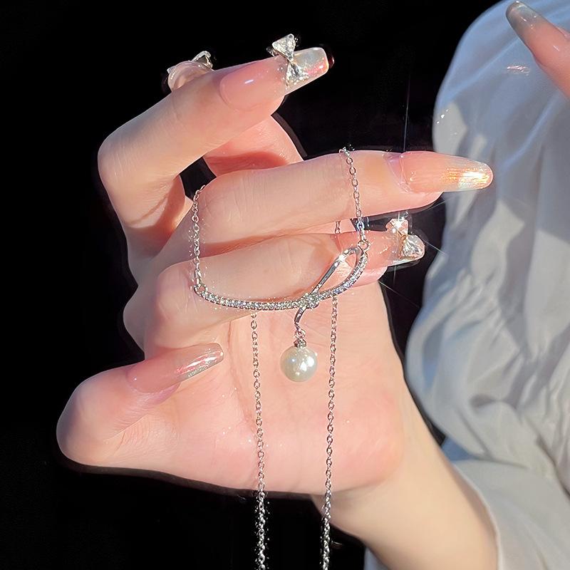 Knot Necklace Jewelry Femininity Commuter Imitation Pearl Stainless Steel Clavicle Chain