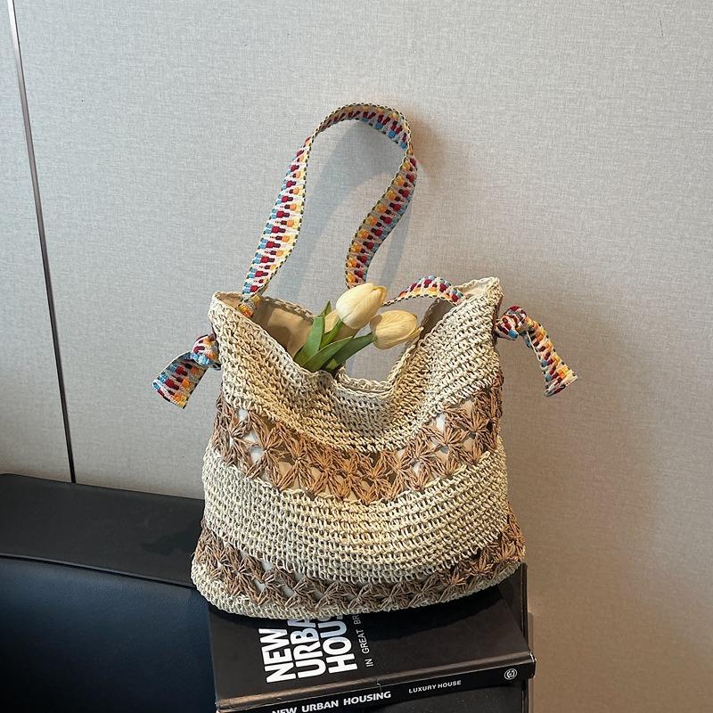 Commuter Large-capacity Straw Woven Bag Woven Women's New Summer Versatile Shoulder Bag Beach Tote Bag