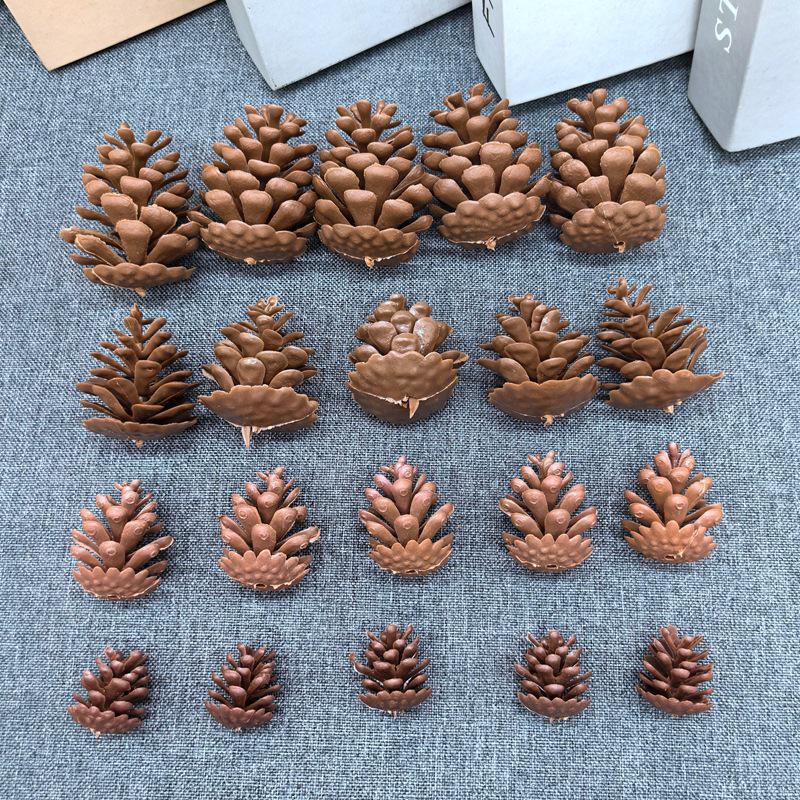Plastik-Tannenzapfen-Ornamente für Weihnachten DIY & Dekoration