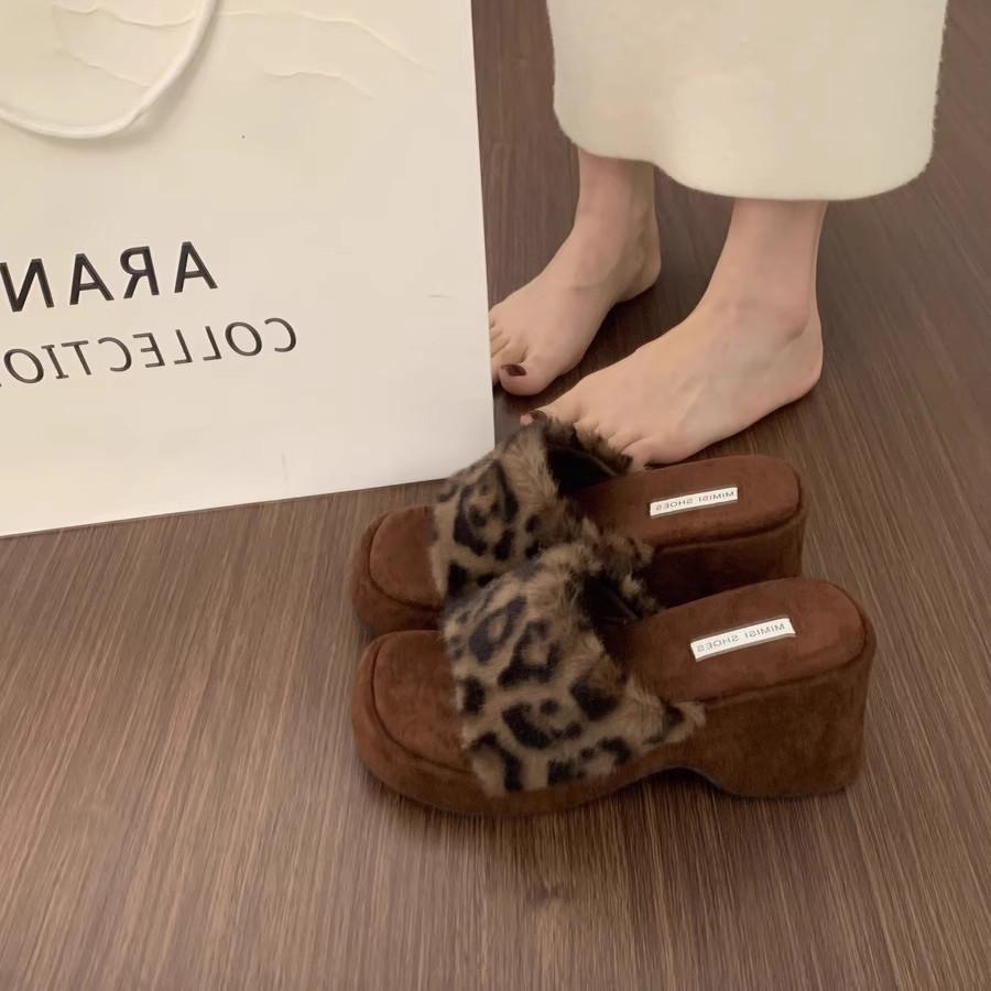 Internet celebrity fairy wind leopard print mink hair one-word drag hairy shoes female outer wear thick soles heightened slope heel home cotton slipp