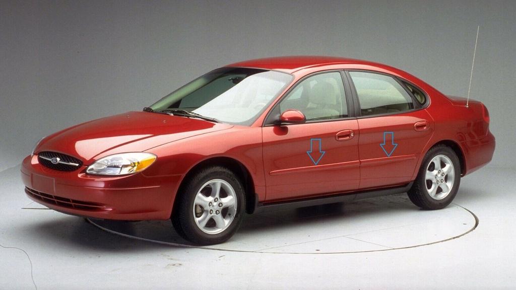 Ford Taurus 1996-2007 - Chromové boční lišty dveří chromované ochranné