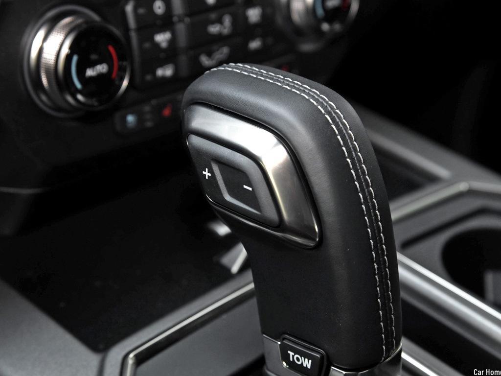 Tantan Carbon Fiber Gear Shift Knob for Ford Raptor F150 Interior Modification