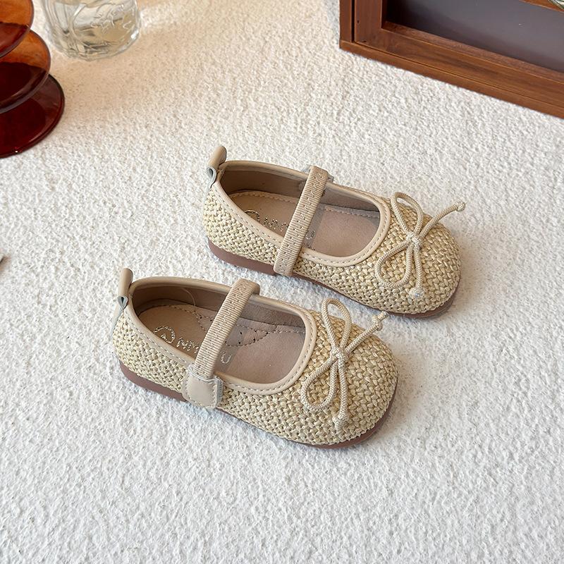 

Корейская версия маленьких кожаных туфель для девочек, туфли принцессы Алисы в иностранном стиле, блестящие детские туфли с маленьким ароматом, обувь для выступлений 25