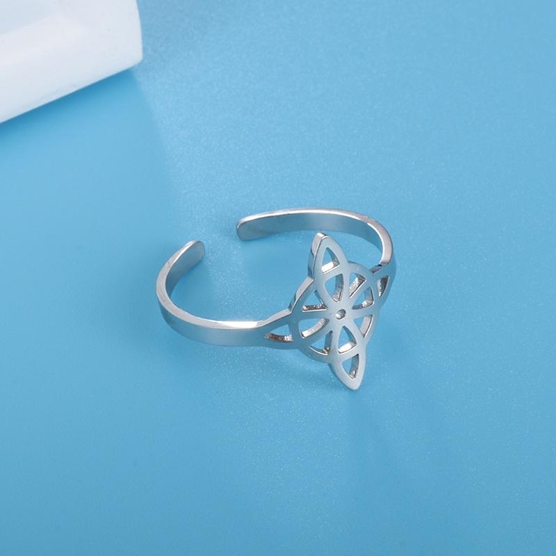 Witch Knot Stainless Steel Necklace Celtic Knot Witchcraft Protection Amulet Supernatural Pendant Jewelry Girls Gift