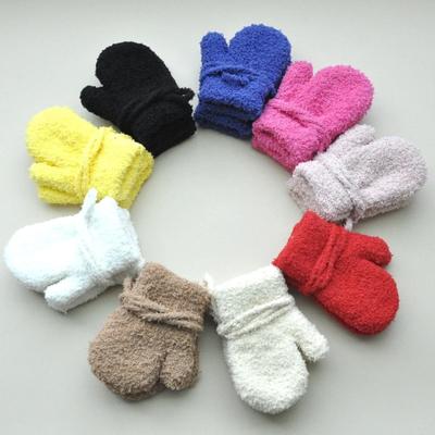 Guanti invernali spessi in peluche con corda per bambini da 1 a 3 anni, per ragazzi e ragazze, nuovi guanti in velluto solido, guanti da sci per ciclismo all'aperto