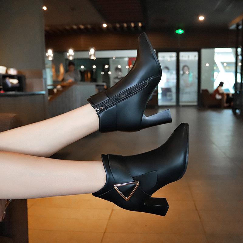 Korean Style Women's Pointed Toe Short Boots with Chunky Heel, Metal Buckle, Side Zipper, Plus Size - Perfect for Autumn and Winter.