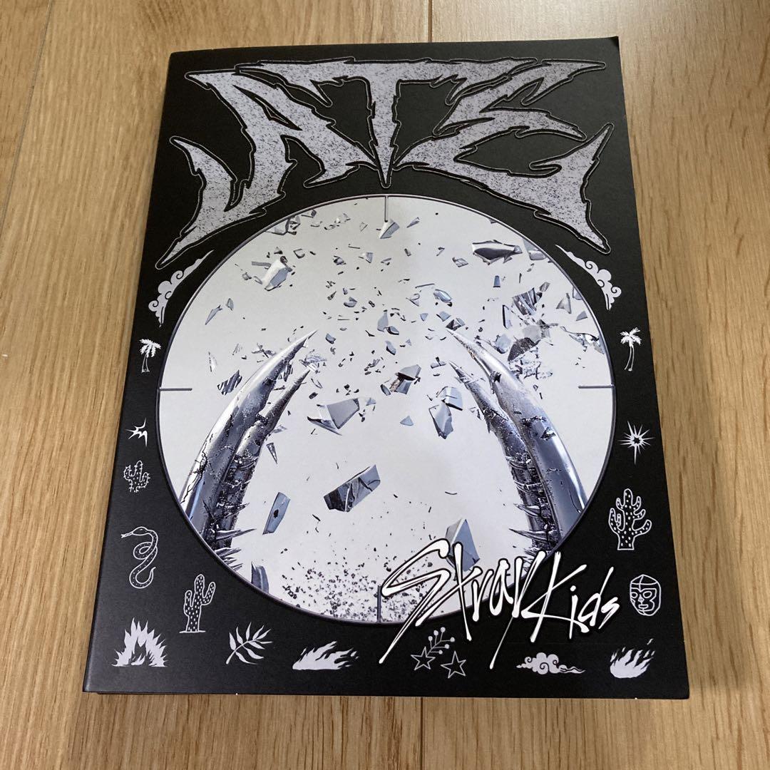 

[USED] Stray Kids 9th Mini Album ATE