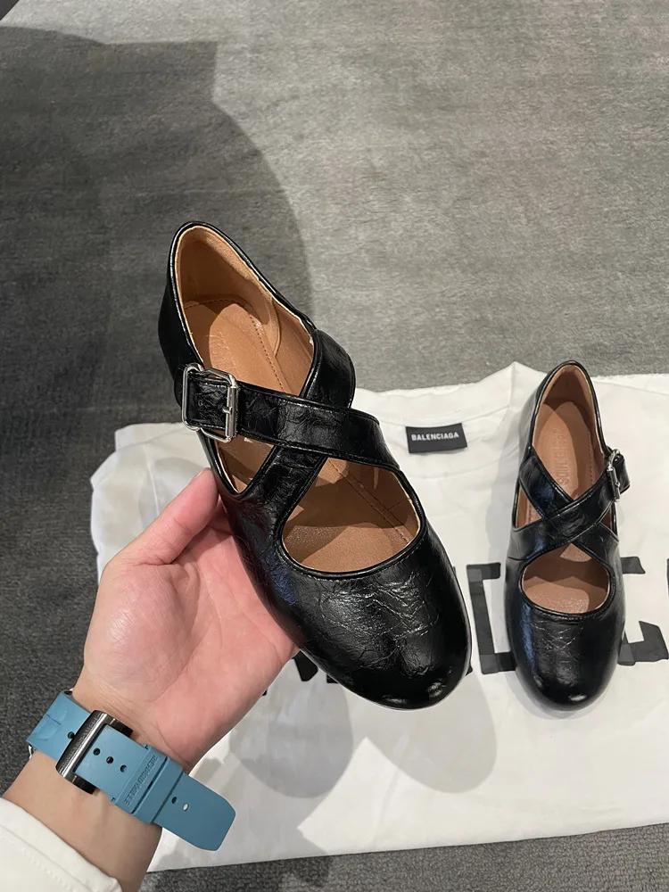 Fashion Cross belt buckle shoes for women with shallow round toe and comfortable lazy flat shoes
