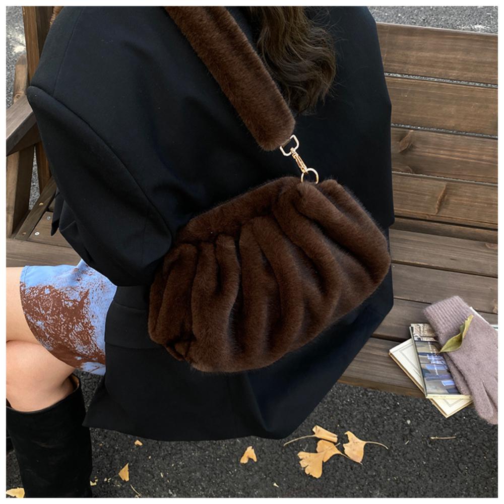 Cute and Versatile Winter Crossbody Bags Mink Fur Wrinkle Relaxed Texture Cloud Shell Bag Women Fashion Tote Shoulder Bag