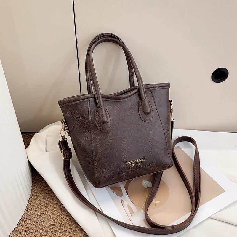 Premium Sense Versatile Portable Bucket Bag New Trendy Texture Casual Shoulder Messenger Bag Niche Design Women's Bag