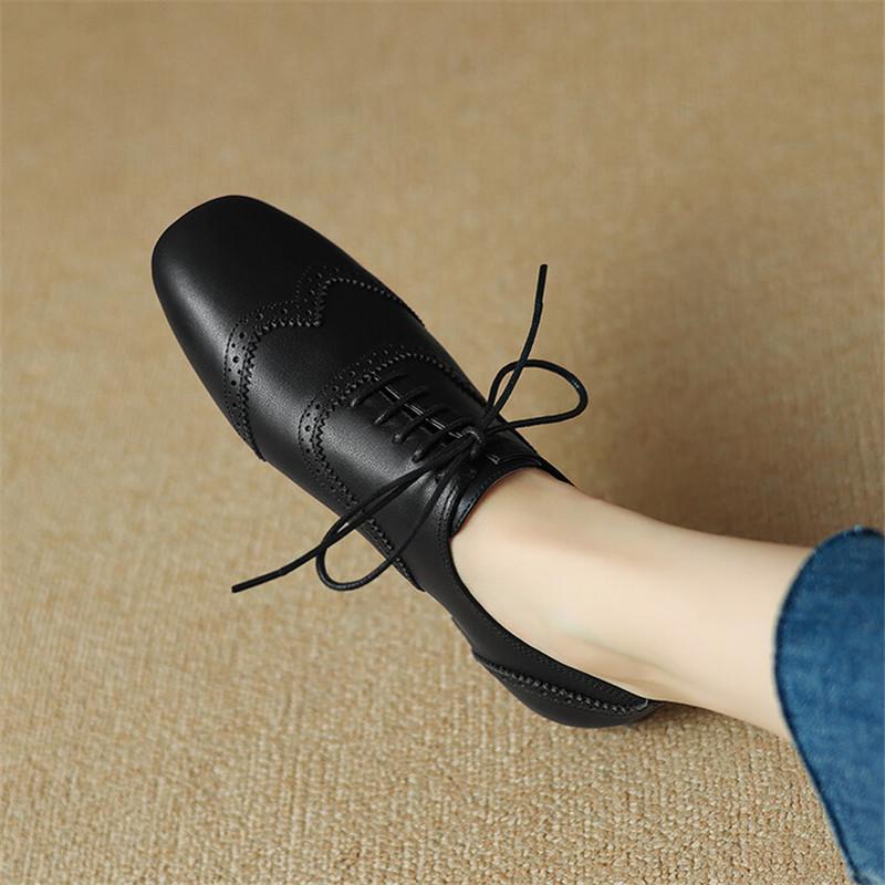 Fashion New Genuine Leather Lace Loafers Spring/Autumn Round Toe Low Heel Women Pumps Shoes for Women Fashion Brogue Designs Flat Shoes