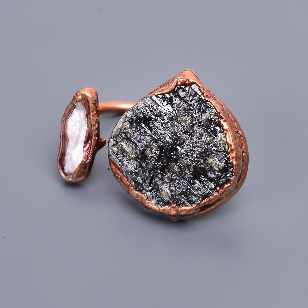 Vente Fête des Sœurs Tourmaline Noire Naturelle Électroformée Cocktail Nouvelle Bague Cuivre V-39