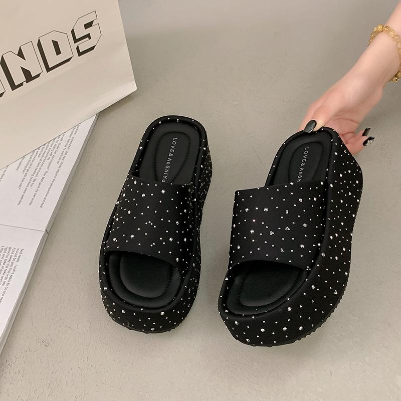 the new thick-bottomed rhinestone one-word flat-bottomed fashionable outer wear versatile slippers for women and height-increasing slippers for women