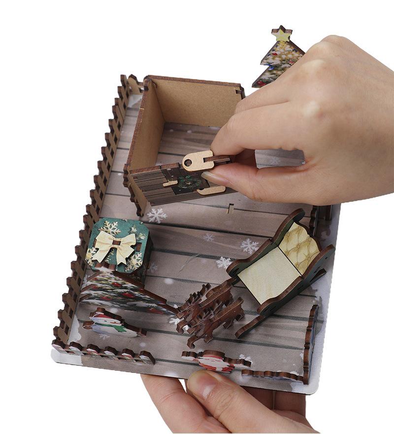 3D Wooden Christmas House Puzzle Model - Micro Landscape Scene Decor