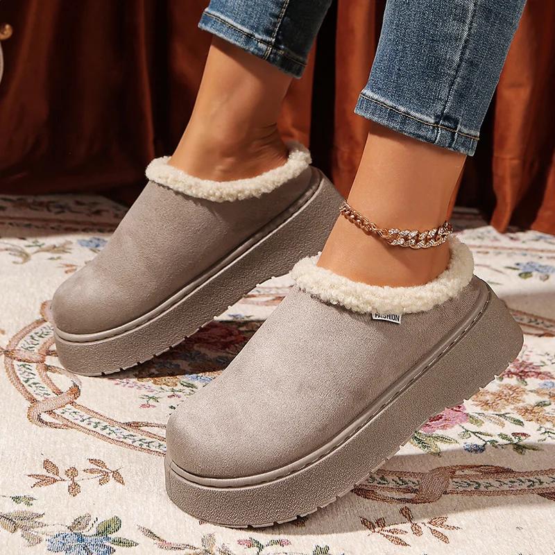 

Мода 2025 Новые тапочки из искусственной замши и меха Женские зимние слипоны Нескользящая толстая подошва Снежные ботинки Женские Теплые Утепленные Плюшевые Хлопковые Туфли 36-41 36
