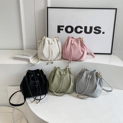 Sacs Populaires Couleur Unie En Été Nouvelle Mode Tendance Simple Épaule Oblique Croisé Décontracté Commuter Sac Seau