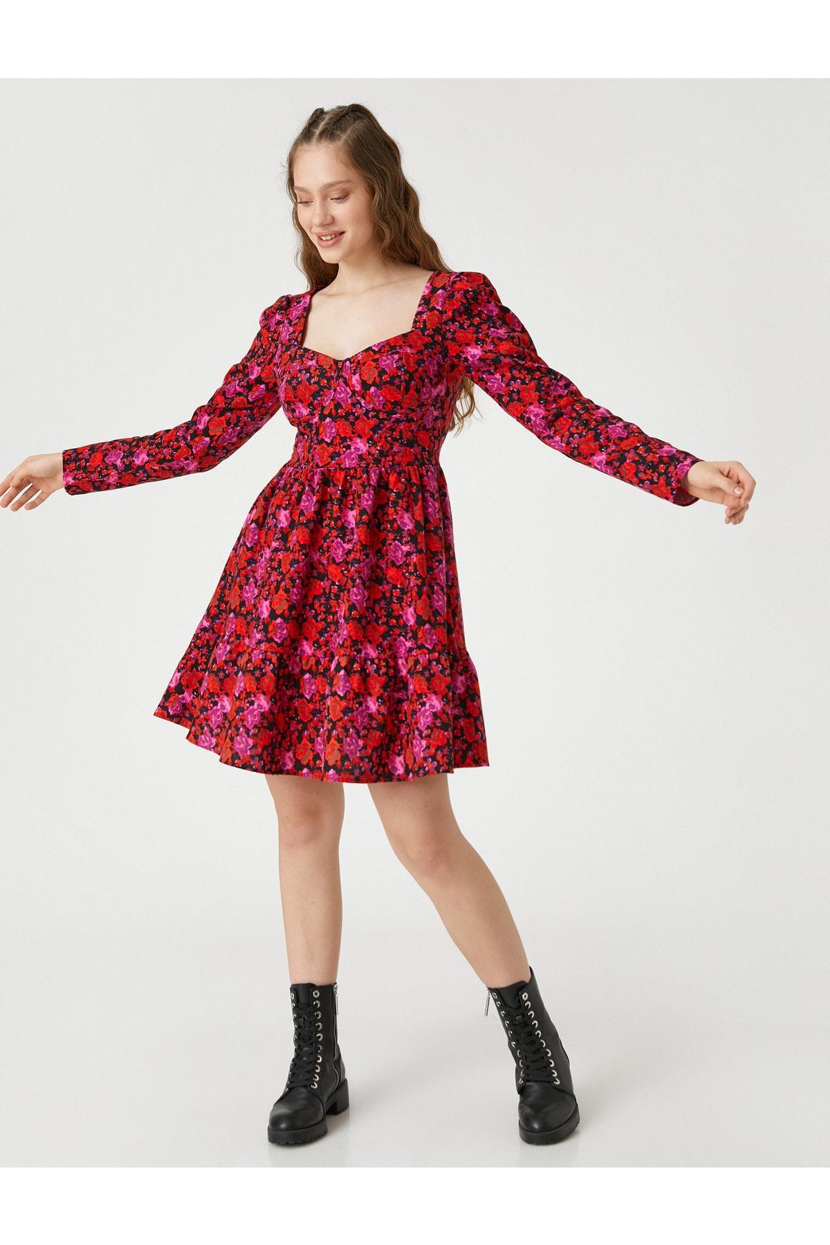 

Платье - Розовое - А-силуэта..