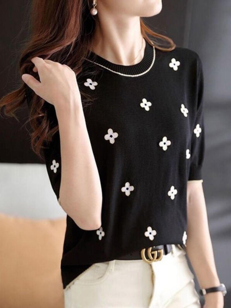 2024 Nouveau Style Femme Top Tricoté en Soie Glacée Brodé Trèfle à Quatre Feuilles Col Rond