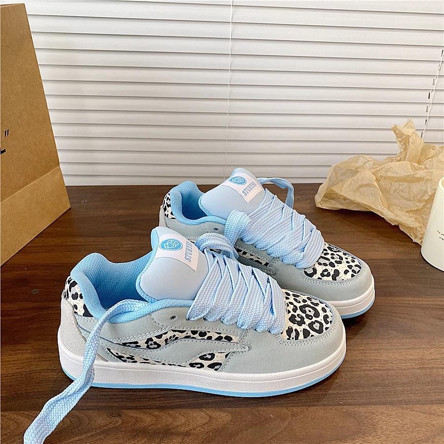 

Кампус стиль хлебные туфли поток 2025 весна новый студент повседневные платформа скейтборд обувь 40