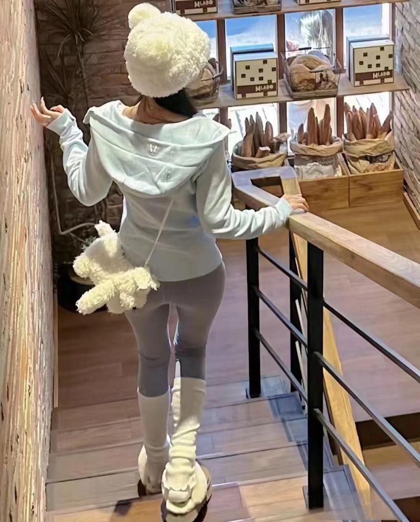 Lulu Original Embroidered Slim-Fit Scuba Jacket - Fleece-Lined Warm Yoga Casual Sports Top