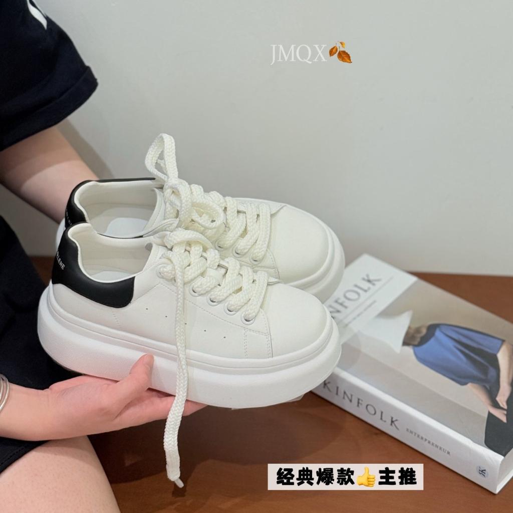 Huge good-looking classic little white shoes women's thick soles increase in height and lightweight 2025 new autumn versatile leather soft soles casua